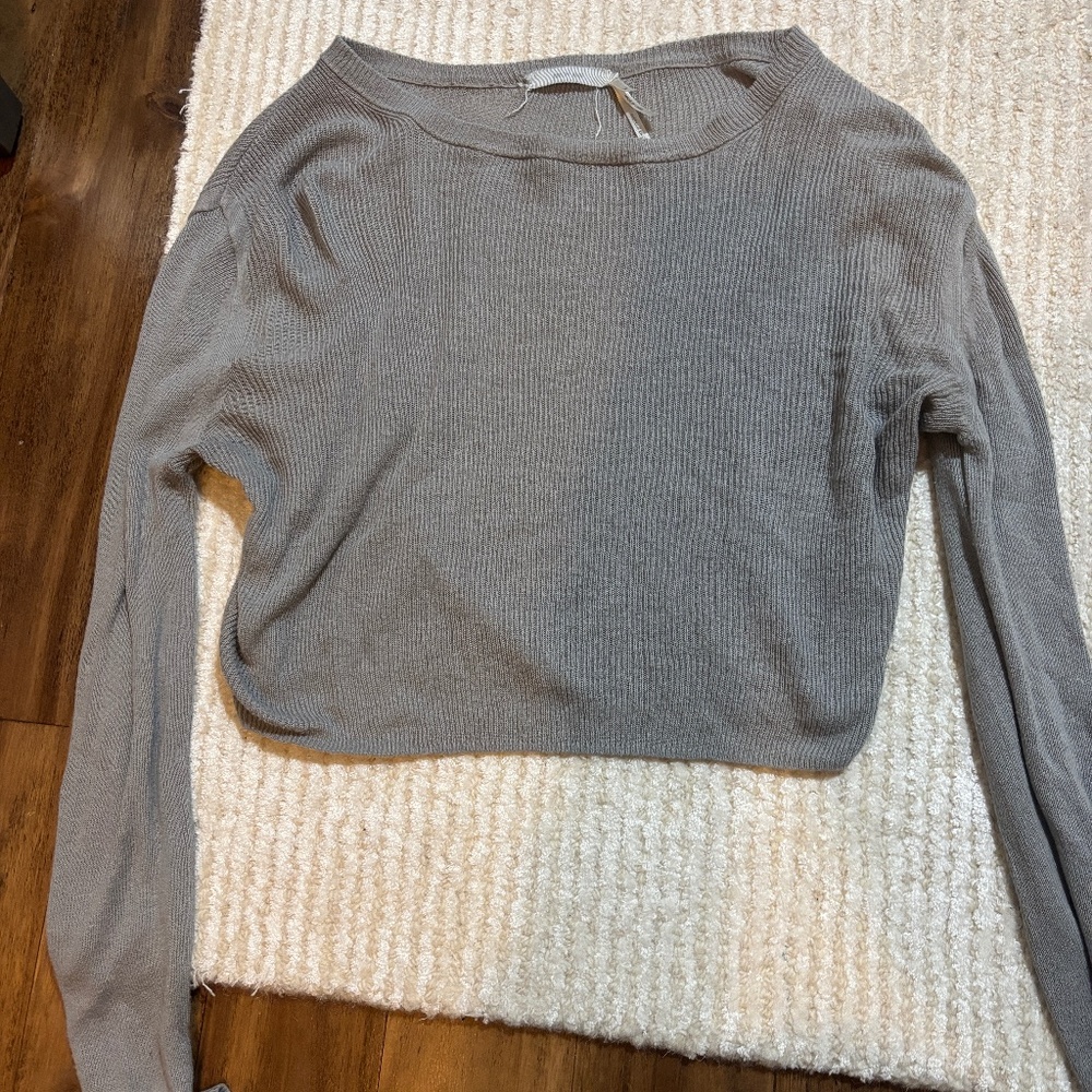 Grey cropped sweater